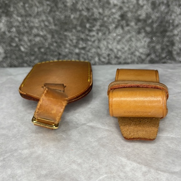 Louis Vuitton Leather Luggage Tag and Poignet Set - Picture 7 of 8
